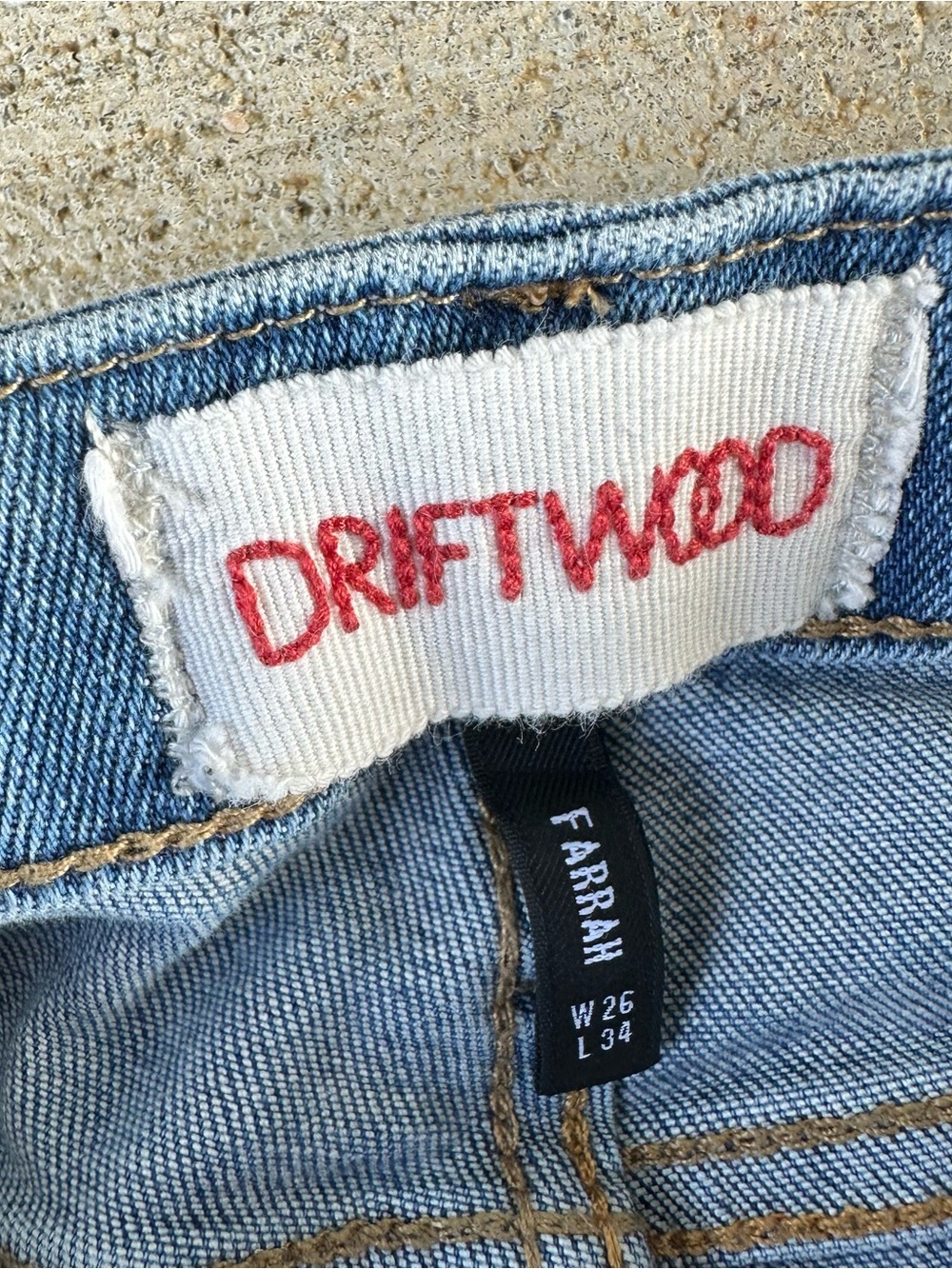 Free People Driftwood “Farrah” Flare Embroidered Jeans Size 26 - Picture 3 of 5
